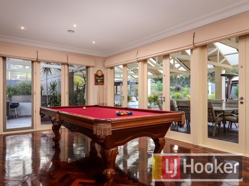 13-14 Waterford Close, Narre Warren North VIC 3804