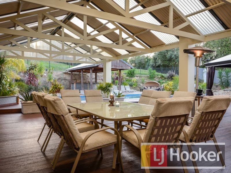 13-14 Waterford Close, Narre Warren North VIC 3804