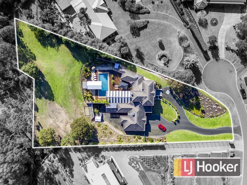 13-14 Waterford Close, Narre Warren North VIC 3804