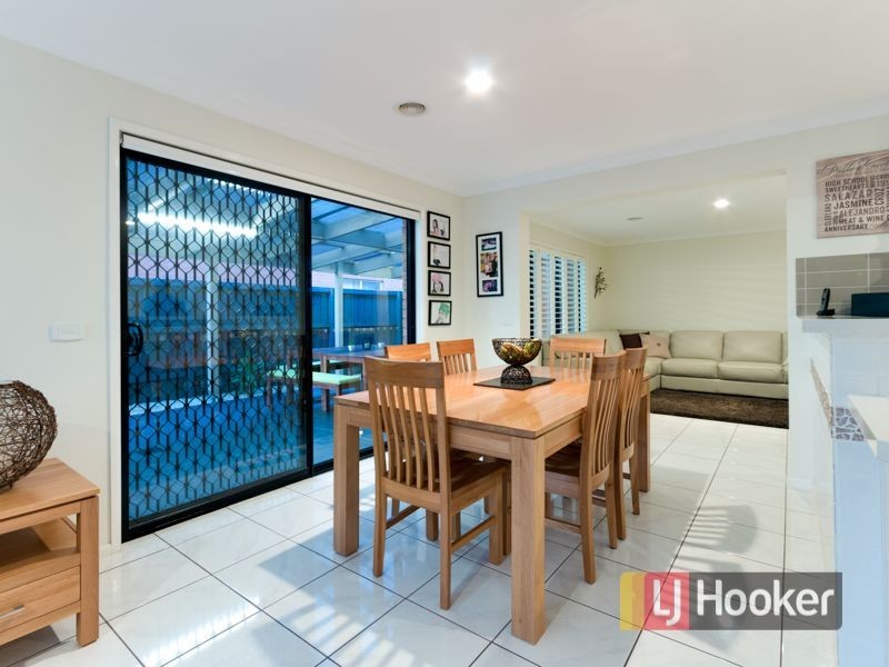 77 Sherwood Road, Narre Warren South VIC 3805