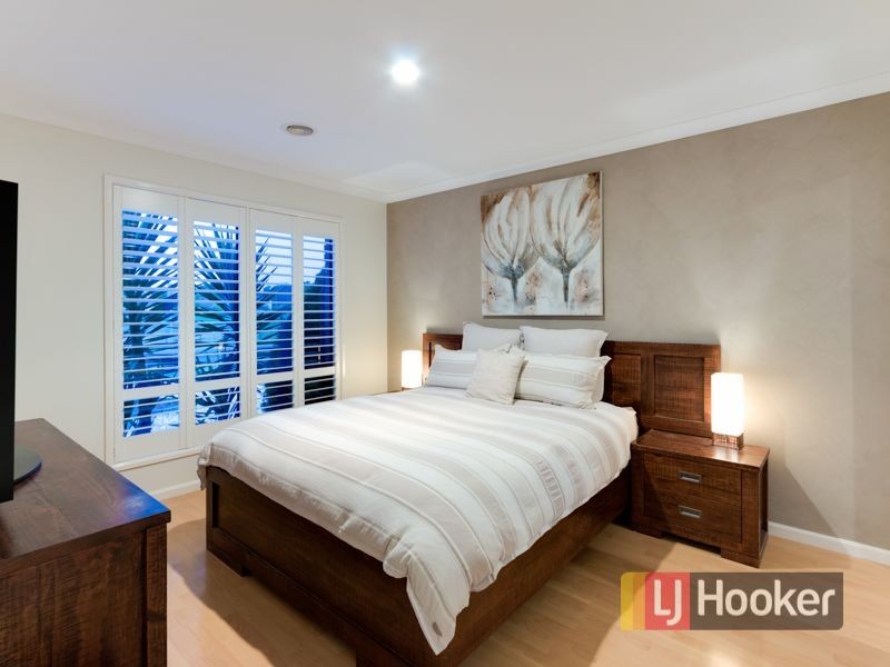 77 Sherwood Road, Narre Warren South VIC 3805