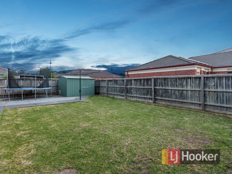 77 Sherwood Road, Narre Warren South VIC 3805