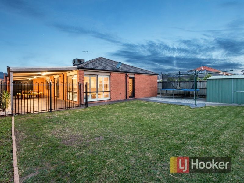 77 Sherwood Road, Narre Warren South VIC 3805