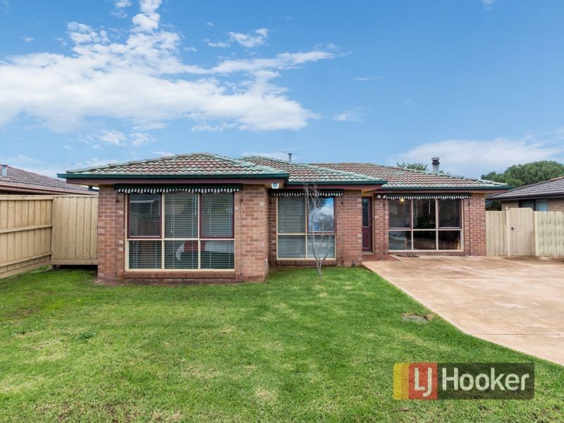 130 Oaktree Drive, Hampton Park VIC 3976