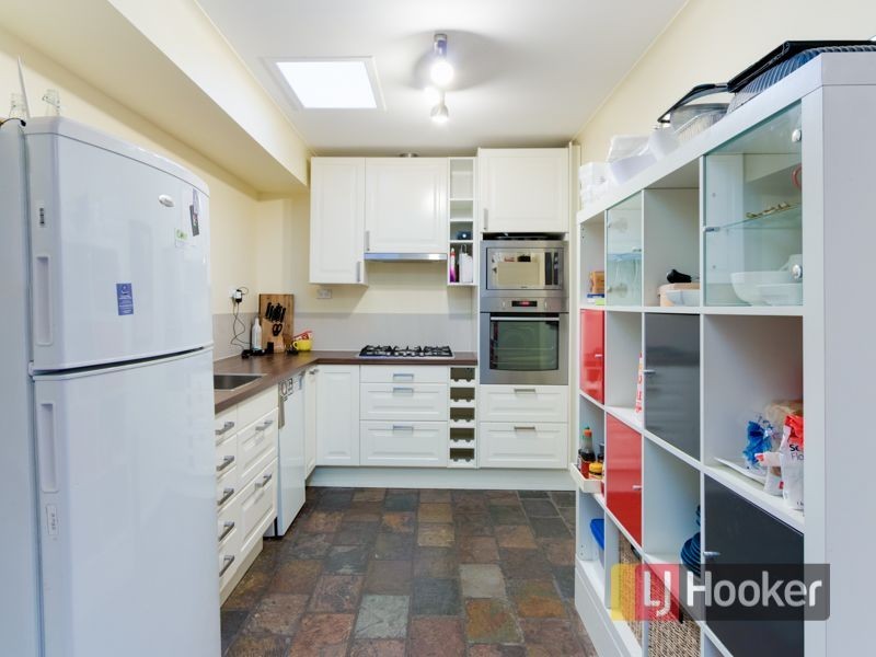 130 Oaktree Drive, Hampton Park VIC 3976