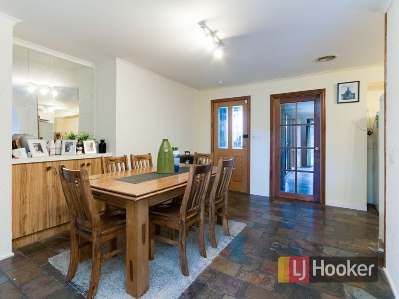130 Oaktree Drive, Hampton Park VIC 3976