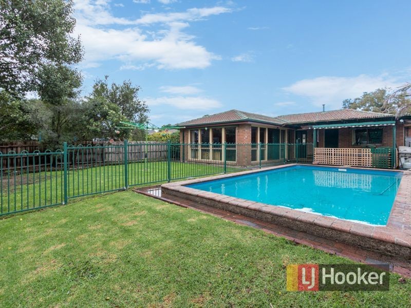 130 Oaktree Drive, Hampton Park VIC 3976