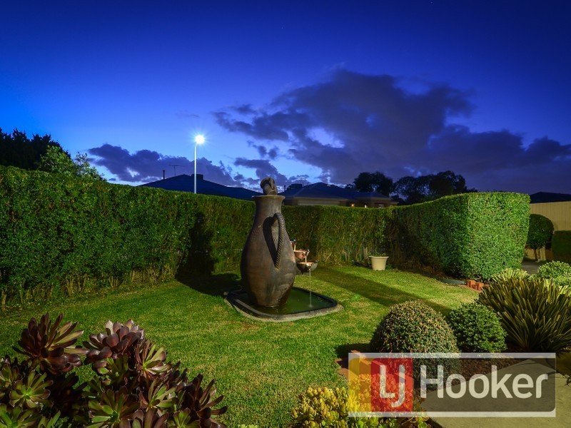 2 Gustavus Place, Narre Warren South VIC 3805