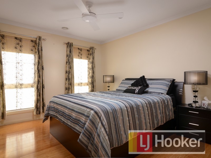 2 Gustavus Place, Narre Warren South VIC 3805