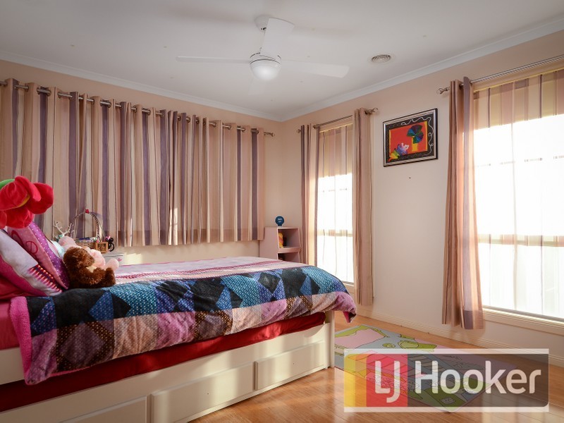 2 Gustavus Place, Narre Warren South VIC 3805