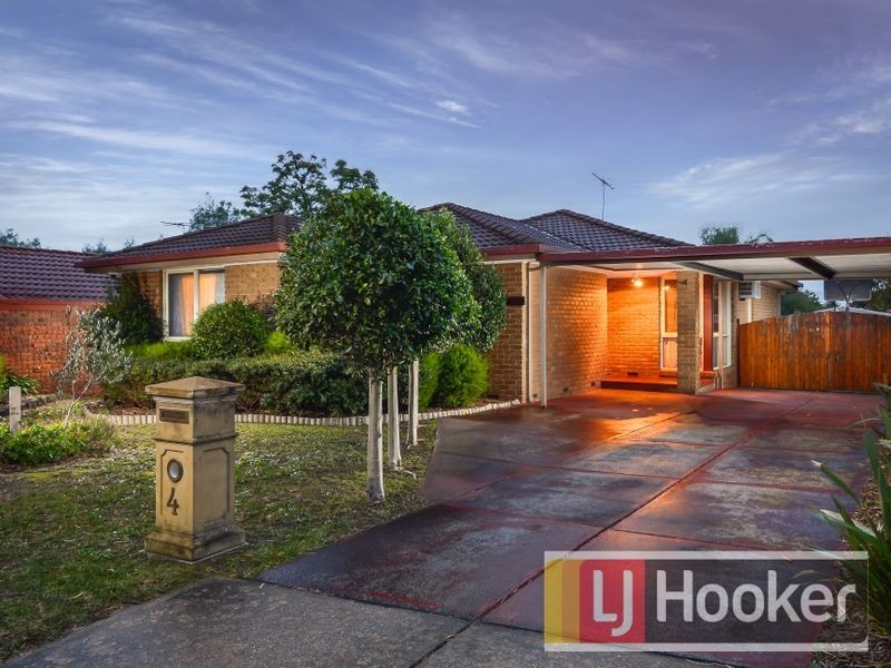 4 Tenandra Court, Berwick VIC 3806