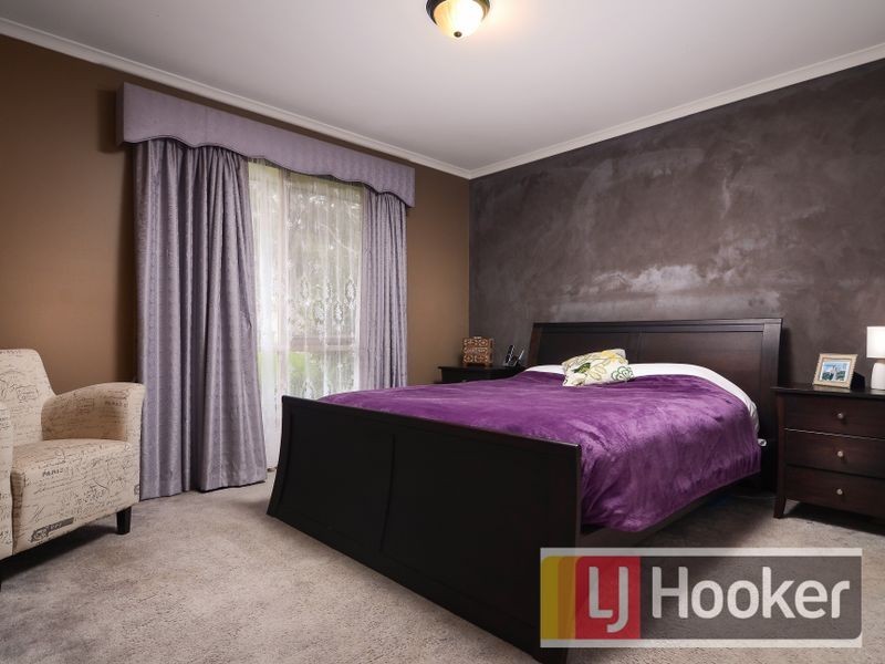 4 Tenandra Court, Berwick VIC 3806