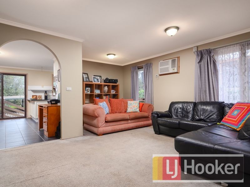 4 Tenandra Court, Berwick VIC 3806