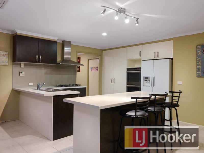 20 Feehan Crescent, Narre Warren South VIC 3805