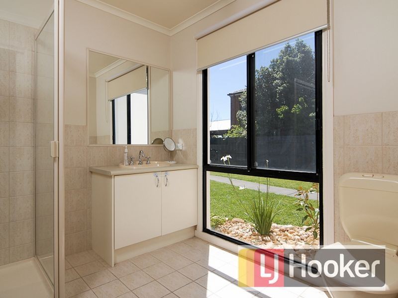 61 Wood Road, Narre Warren South VIC 3805