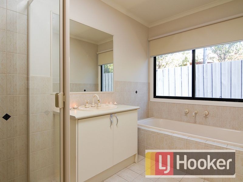 61 Wood Road, Narre Warren South VIC 3805