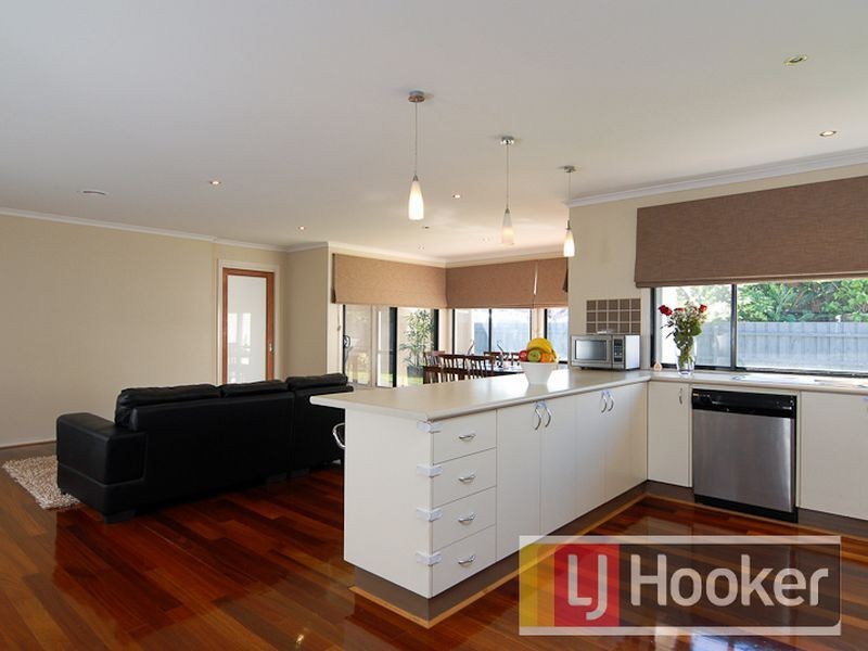 61 Wood Road, Narre Warren South VIC 3805