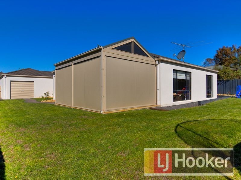 61 Wood Road, Narre Warren South VIC 3805