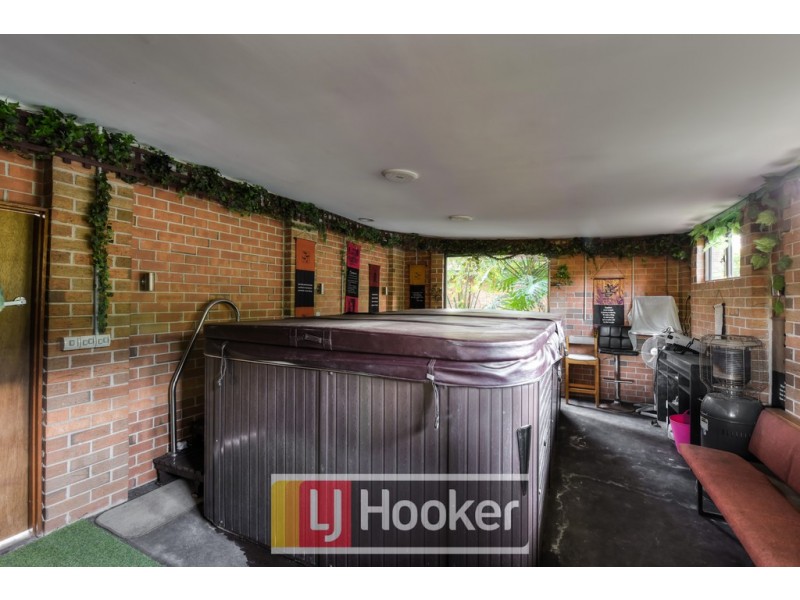 8 Filmer Crescent, Narre Warren South VIC 3805