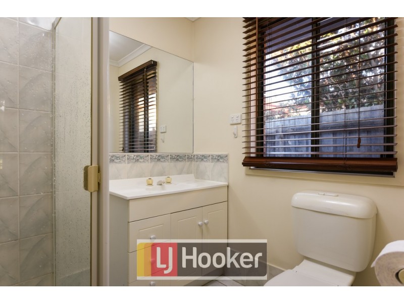 8 Filmer Crescent, Narre Warren South VIC 3805