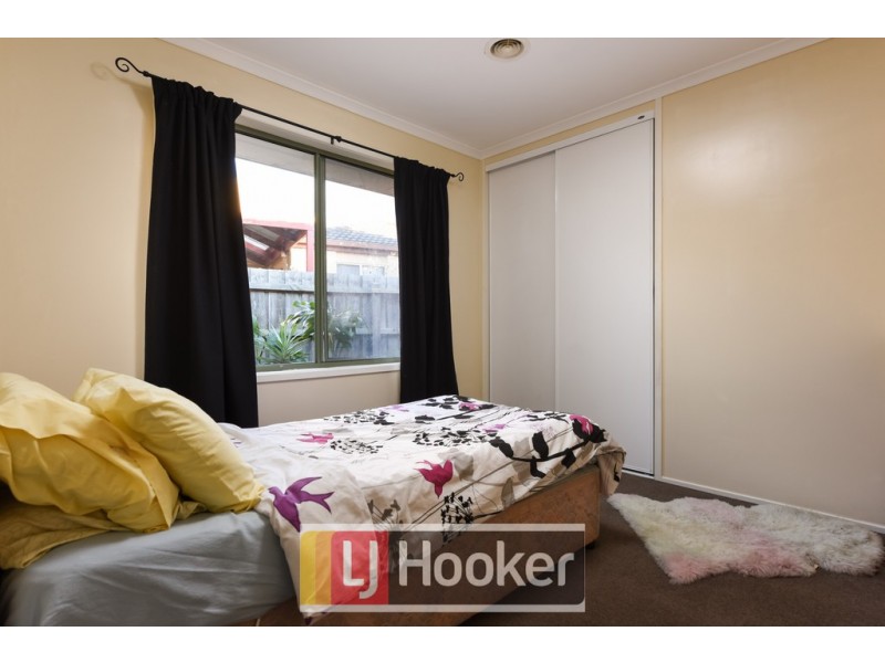 8 Filmer Crescent, Narre Warren South VIC 3805