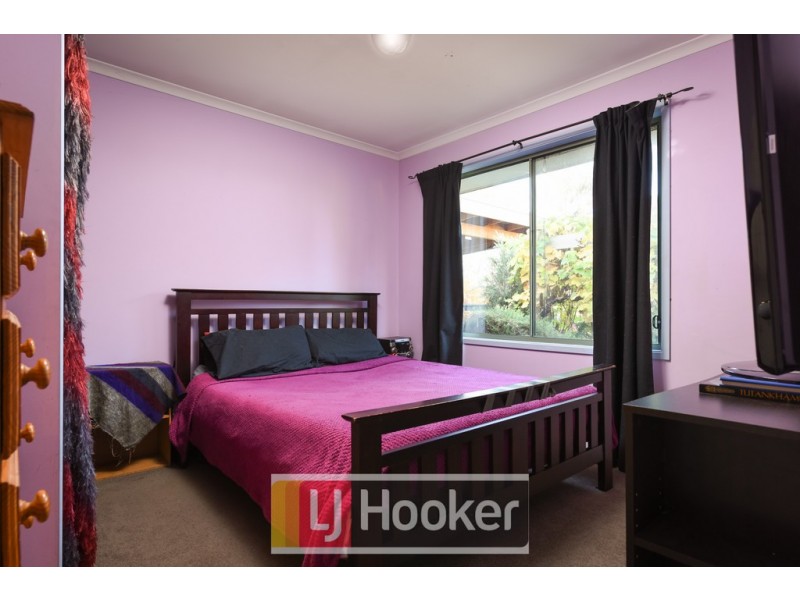 8 Filmer Crescent, Narre Warren South VIC 3805