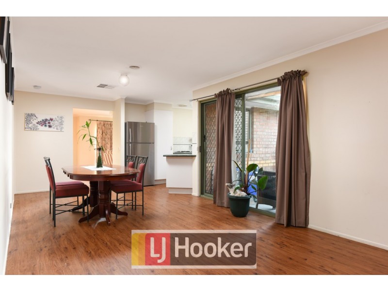 8 Filmer Crescent, Narre Warren South VIC 3805