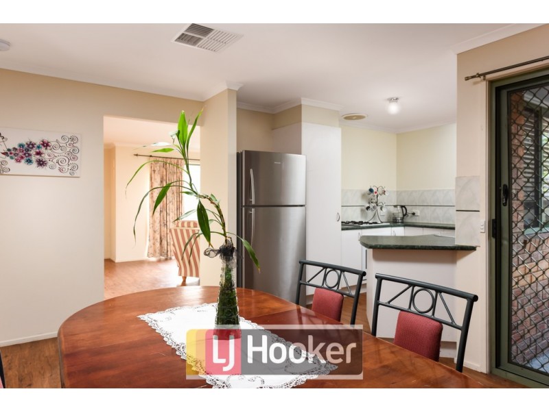 8 Filmer Crescent, Narre Warren South VIC 3805