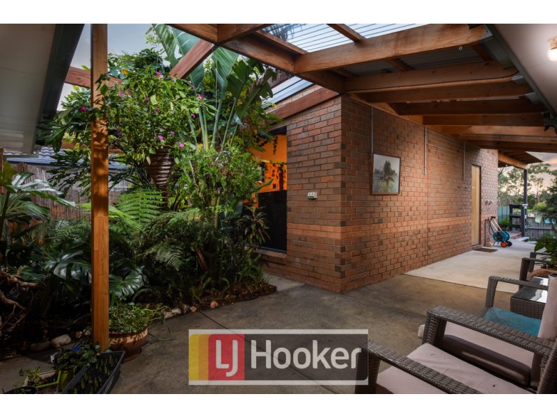 8 Filmer Crescent, Narre Warren South VIC 3805