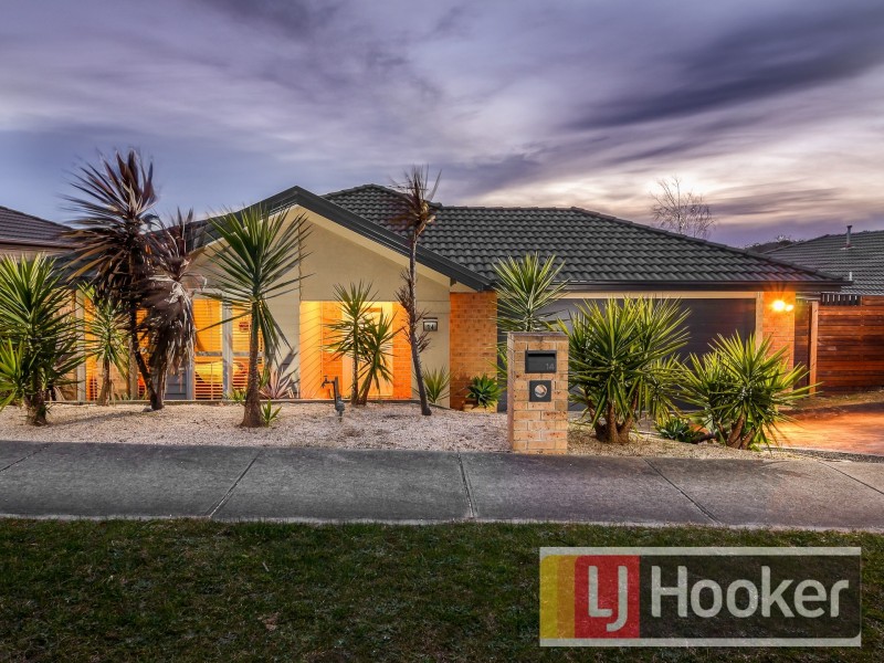 14 Caspian Chase, Pakenham VIC 3810