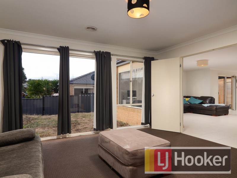14 Caspian Chase, Pakenham VIC 3810