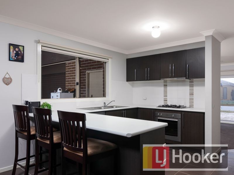 14 Kirwan Drive, Cranbourne East VIC 3977