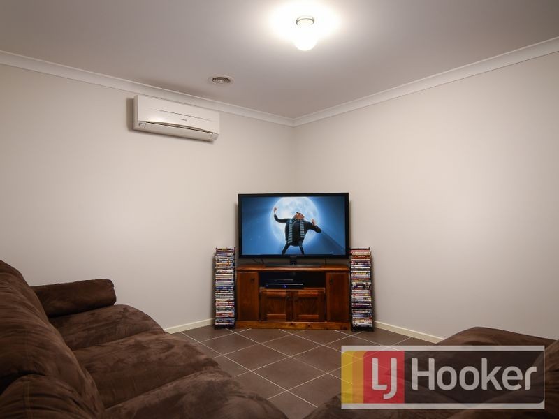 14 Kirwan Drive, Cranbourne East VIC 3977