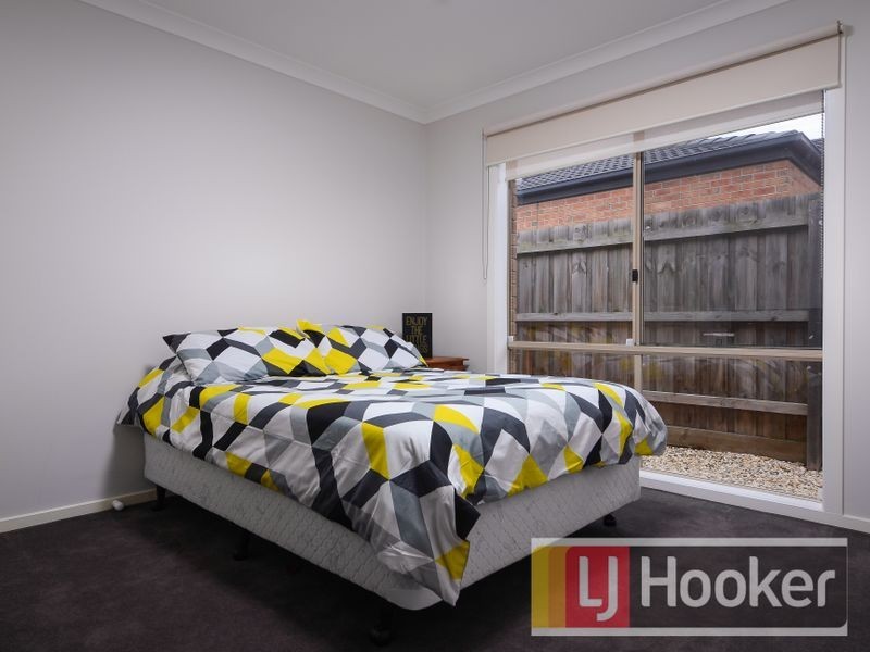 14 Kirwan Drive, Cranbourne East VIC 3977