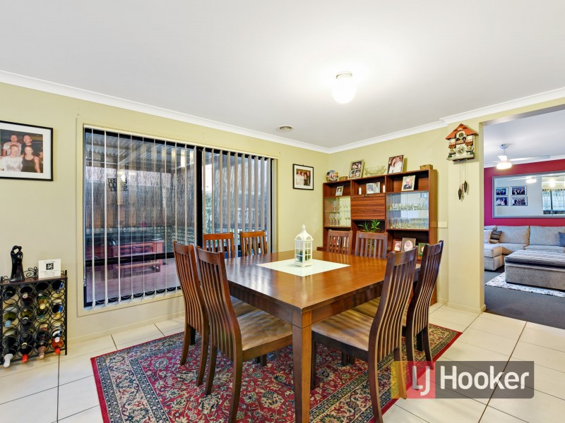 9 Yemaya Place, Berwick VIC 3806