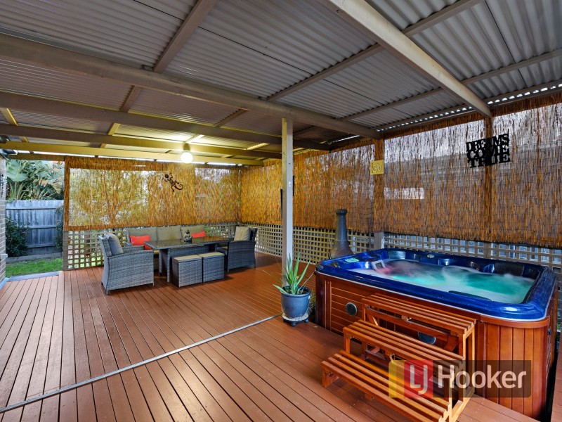 9 Yemaya Place, Berwick VIC 3806