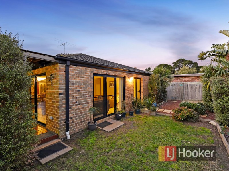 9 Yemaya Place, Berwick VIC 3806