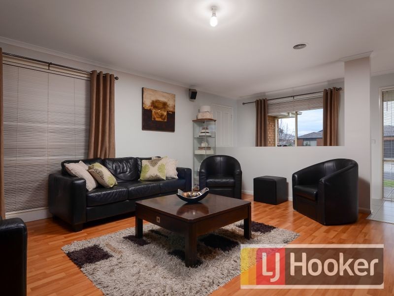 3 Armoy Close, Cranbourne East VIC 3977