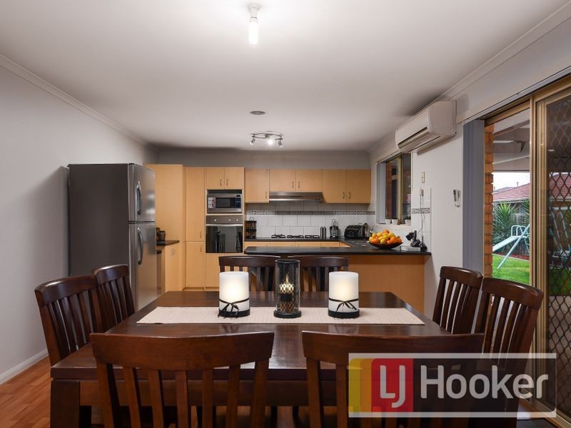 3 Armoy Close, Cranbourne East VIC 3977