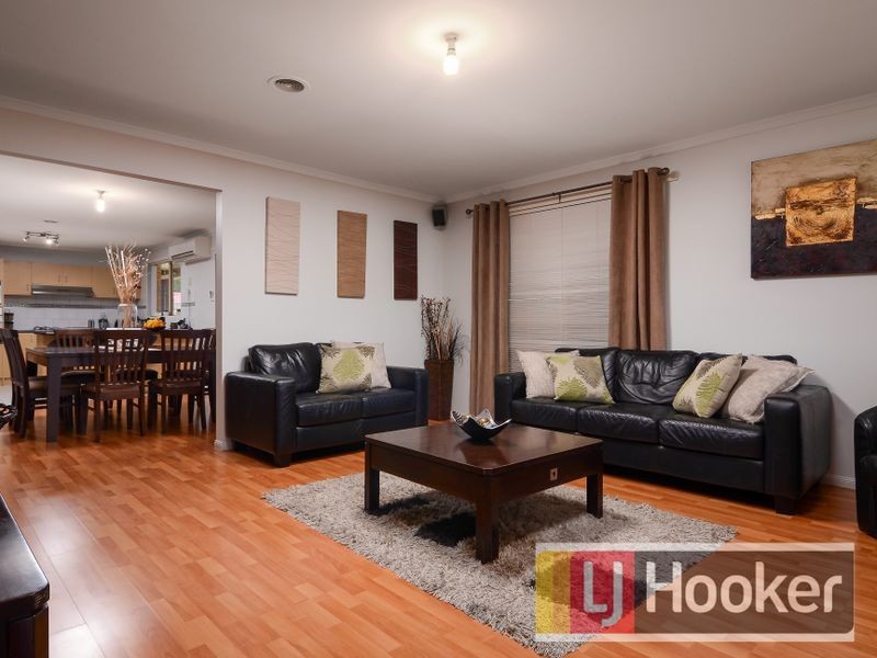 3 Armoy Close, Cranbourne East VIC 3977