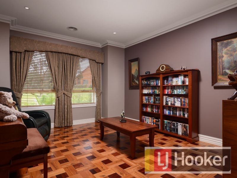 15 Wiringa Close, Narre Warren North VIC 3804