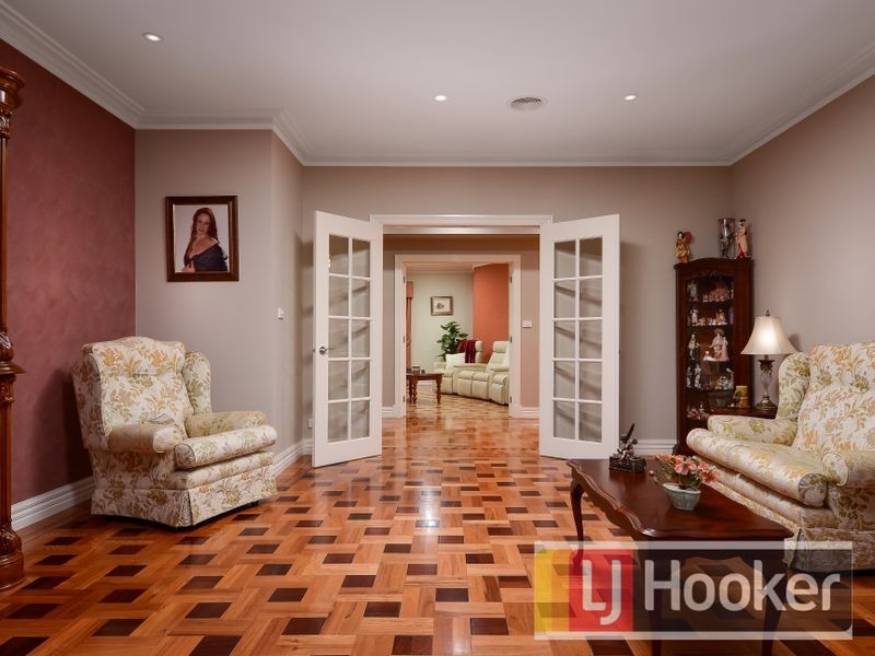 15 Wiringa Close, Narre Warren North VIC 3804