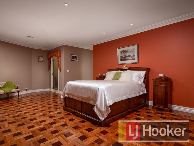 15 Wiringa Close, Narre Warren North VIC 3804