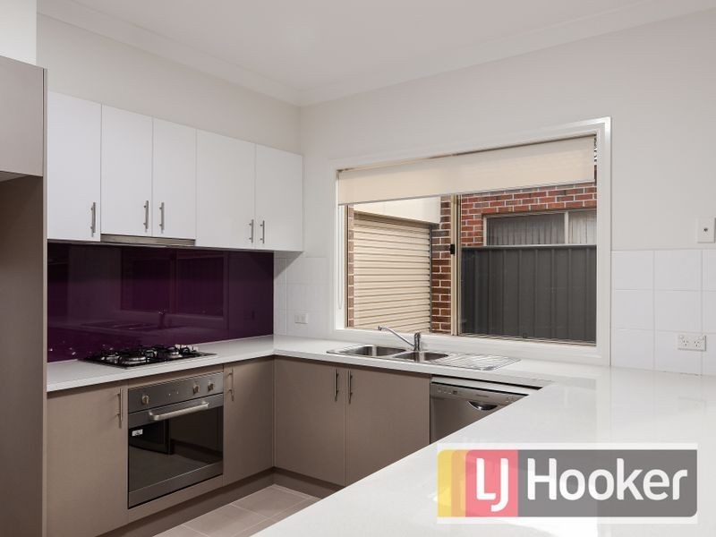 12 Aldous Place, Cranbourne North VIC 3977