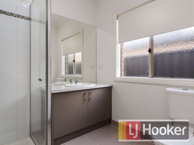 12 Aldous Place, Cranbourne North VIC 3977