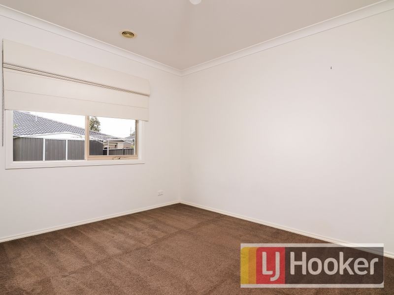 12 Aldous Place, Cranbourne North VIC 3977
