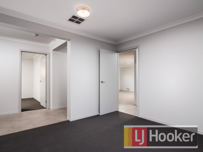 6 Bimberry Circuit, Clyde North VIC 3978