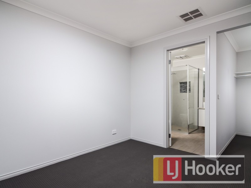 6 Bimberry Circuit, Clyde North VIC 3978