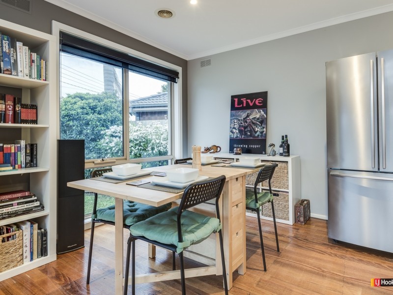 24 Thomas Crescent, Cranbourne VIC 3977