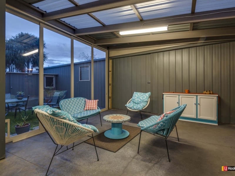 24 Thomas Crescent, Cranbourne VIC 3977